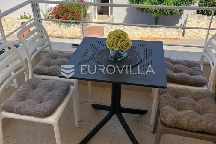 Zadar, Petrčane, moderan jednosoban stan, drugi red od mora, 47.95 m²