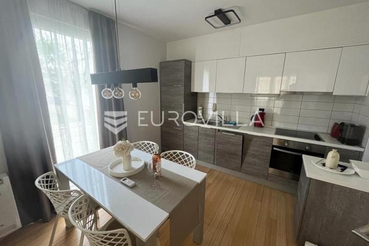 Zadar, Petrčane, moderan jednosoban stan, drugi red od mora, 47.95 m²
