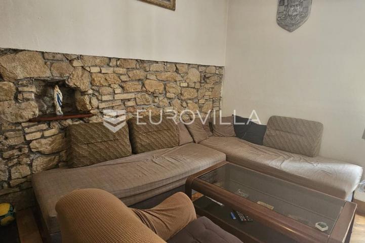 Rijeka, stan s potencijalom u centru grada – 104,90 m² na 1. katu
