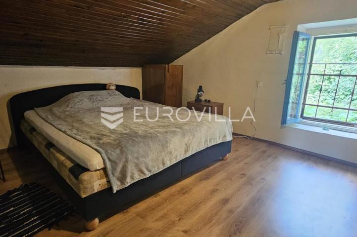 Rijeka, stan s potencijalom u centru grada – 104,90 m² na 1. katu