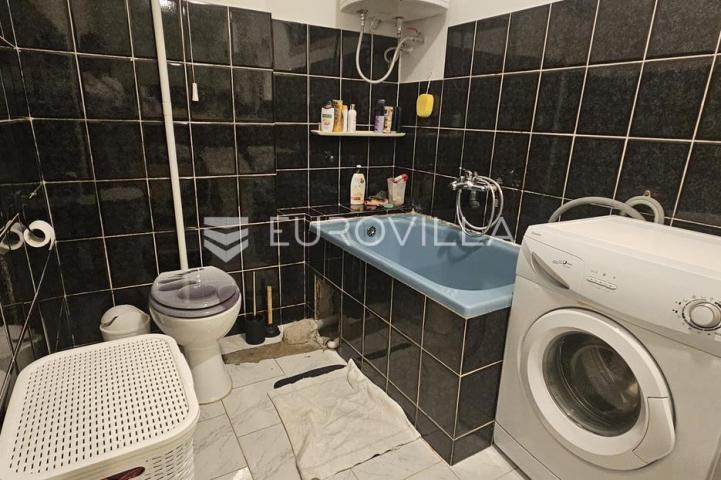 Rijeka, stan s potencijalom u centru grada – 104,90 m² na 1. katu