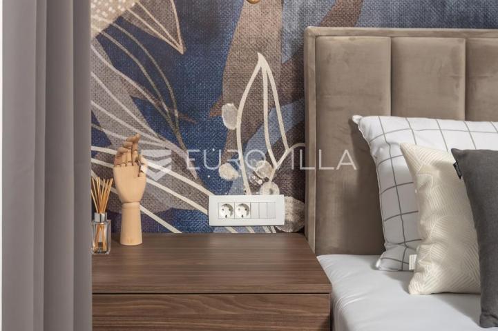 Rijeka, Centar, novouređen luksuzan stan 100 m² s tri apartmana