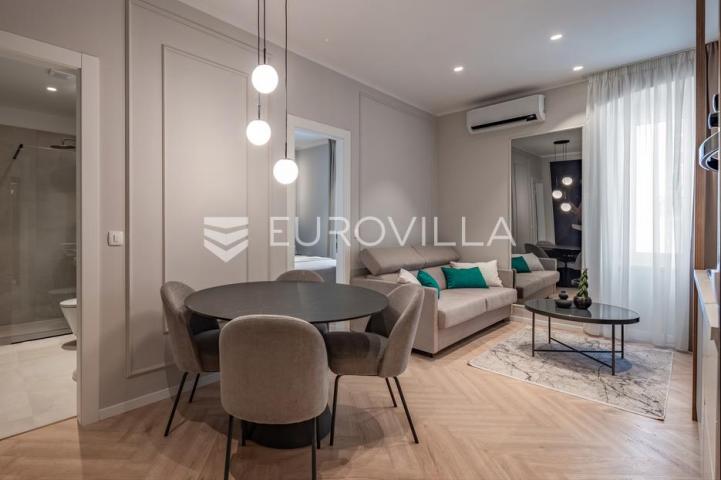 Rijeka, Centar, novouređen luksuzan stan 100 m² s tri apartmana
