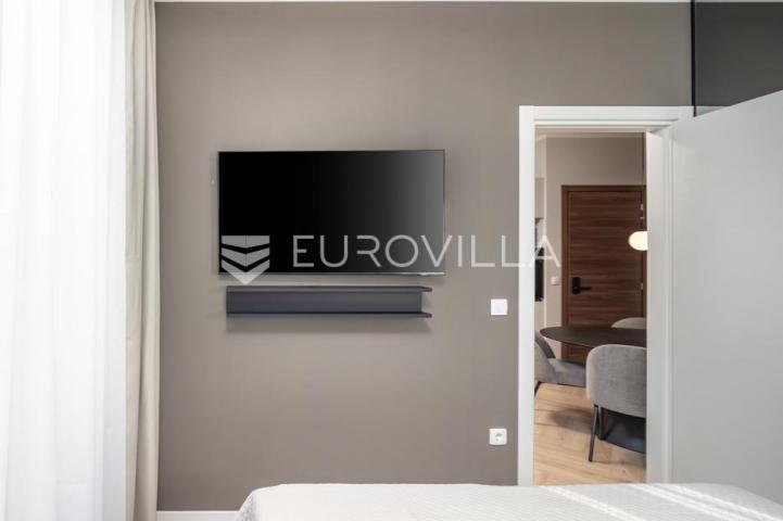 Rijeka, Centar, novouređen luksuzan stan 100 m² s tri apartmana