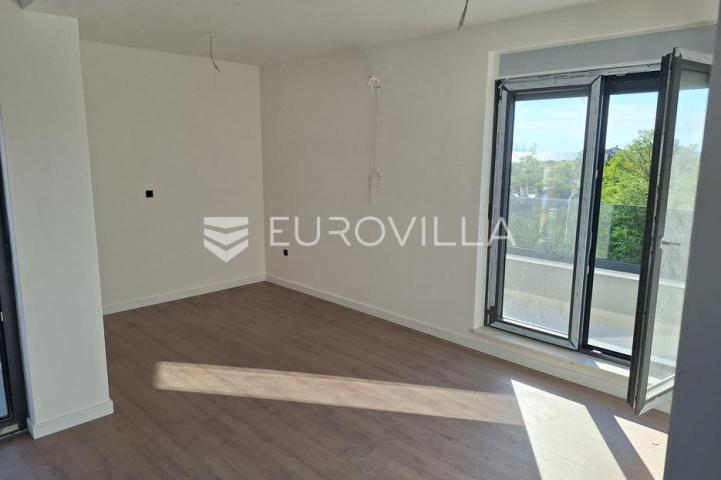 Zadar, Privlaka, penthouse s pogledom na more, 81,98 m²