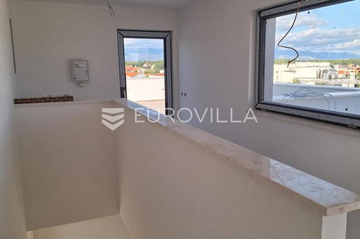 Zadar, Privlaka, penthouse s pogledom na more, 81,98 m²