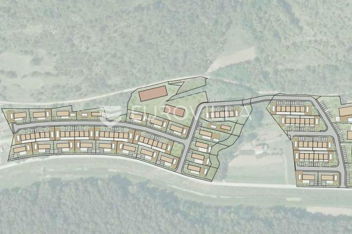 Istra, Livade, građevinsko zemljište 36.824 m² za investiciju