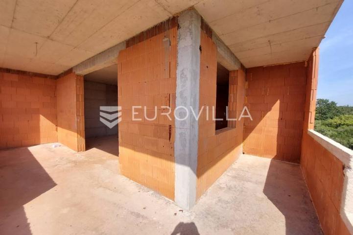 Peroj, luksuzna novogradnja 700 m od mora
