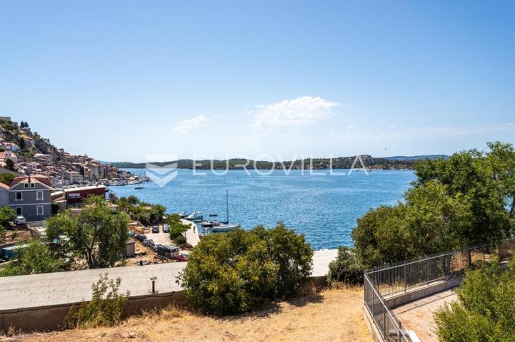 Šibenik, plaža Banj, prekrasan trosoban stan s pogledom na more, 128,30 m²