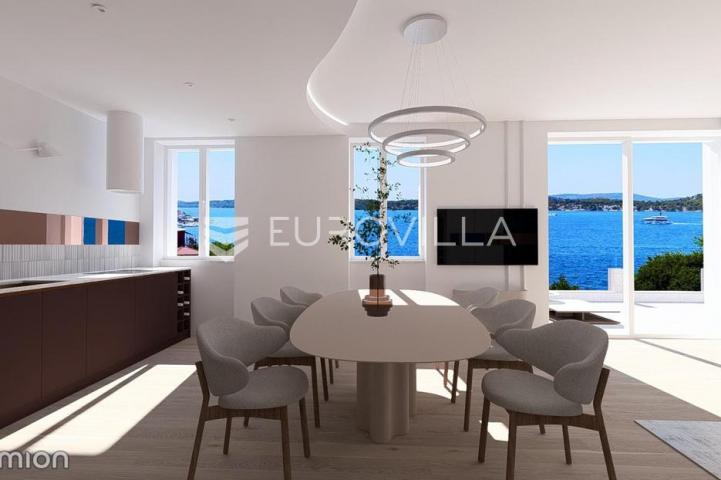 Šibenik, plaža Banj, prekrasan trosoban stan s pogledom na more, 128,30 m²