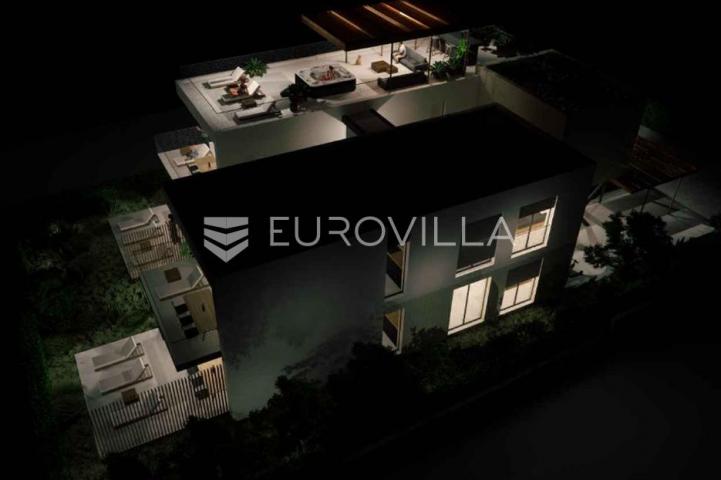 Ugljan, Ugljan luksuzni dvosobni apartman s vrtom prvi red do mora 100 m²