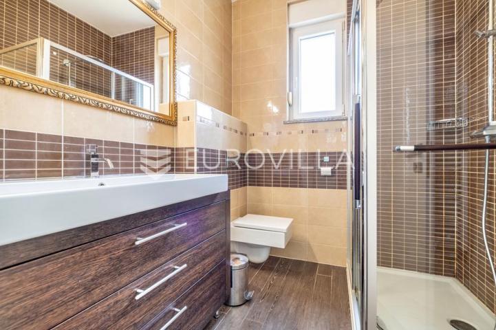 Zagreb, Šestine, odličan četverosoban stan NKP 160 m2 s 2 garaže
