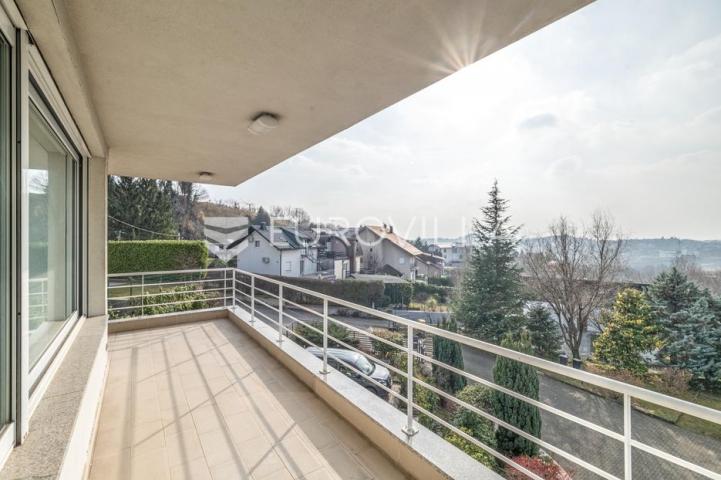 Zagreb, Šestine, odličan četverosoban stan NKP 160 m2 s 2 garaže