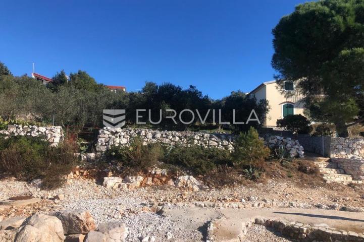 Pašman, Ždrelac, atraktivno građevinsko zemljište prvi red do mora, 571 m²