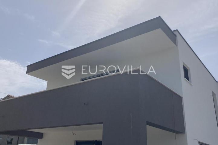 Istra, Zartinj, atraktivna vila 220m2 sa bazenom novogradnja