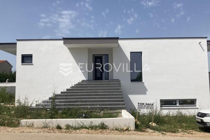 Istra, Zartinj, atraktivna vila 220m2 sa bazenom novogradnja