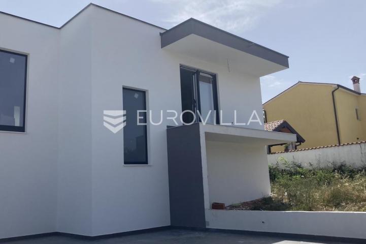 Istra, Zartinj, atraktivna vila 220m2 sa bazenom novogradnja