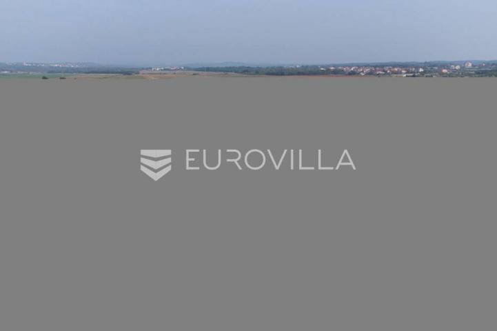 Umag, jednosoban stan, vrt, parking, S 0-19