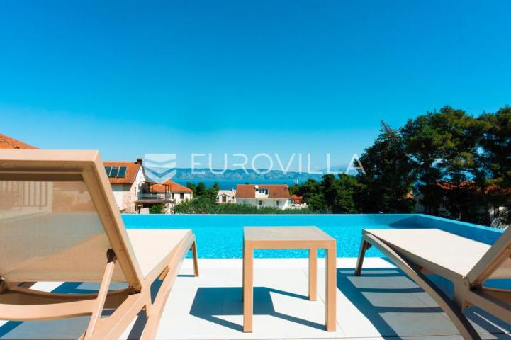 Hvar, Jelsa, predivna kuća s bazenom na odličnoj lokaciji