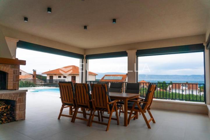 Hvar, Jelsa, predivna kuća s bazenom na odličnoj lokaciji