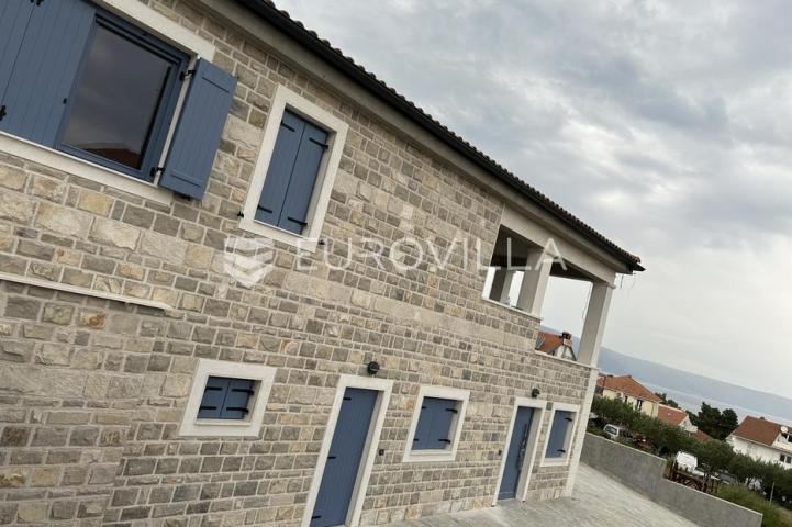 Hvar, Jelsa, predivna kuća s bazenom na odličnoj lokaciji
