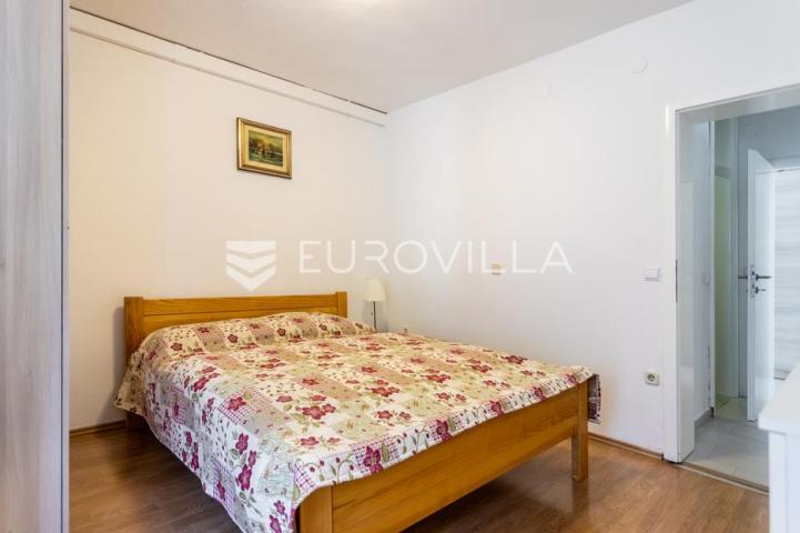 Bol, prostran četvorosoban stan na atraktivnoj lokaciji, 127 m²