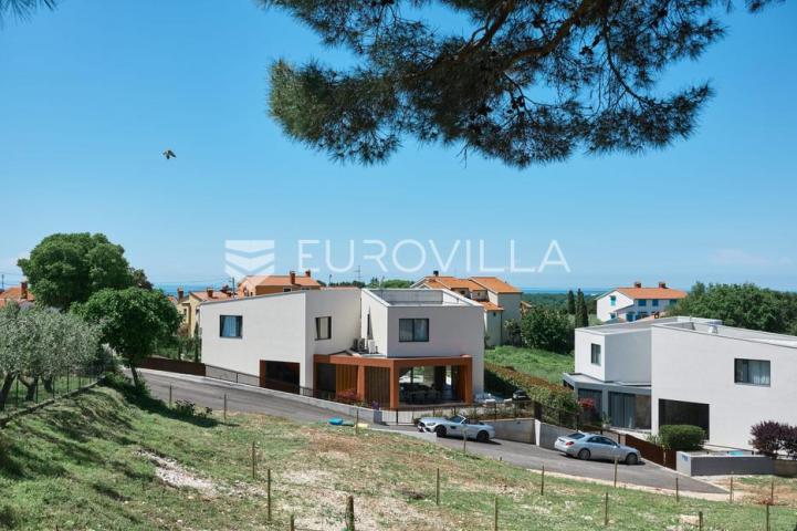 Istra, Poreč, moderna kuća s bazenom 