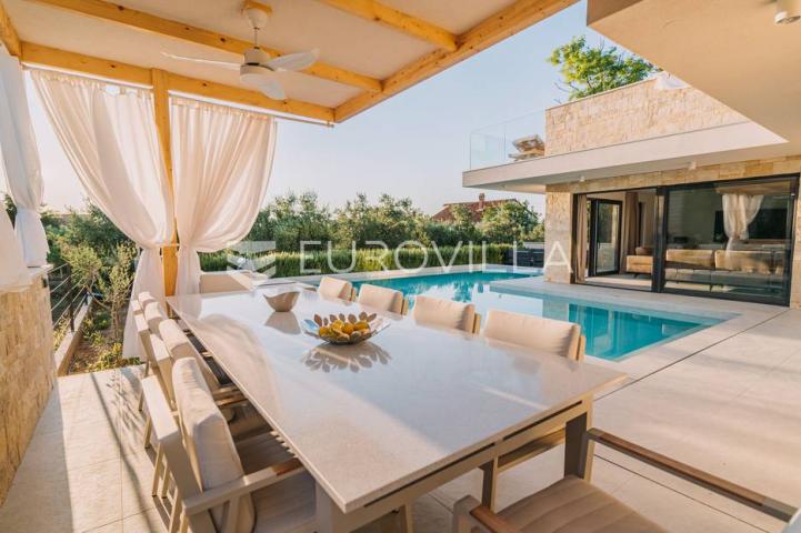 Zadar, Privlaka, prekrasna novoizgrađena vila