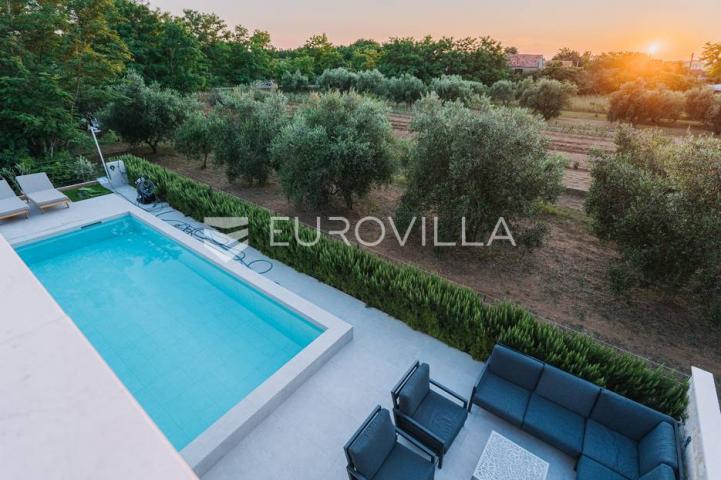 Zadar, Privlaka, prekrasna novoizgrađena vila