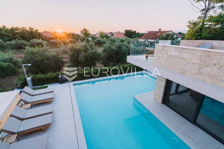 Zadar, Privlaka, prekrasna novoizgrađena vila