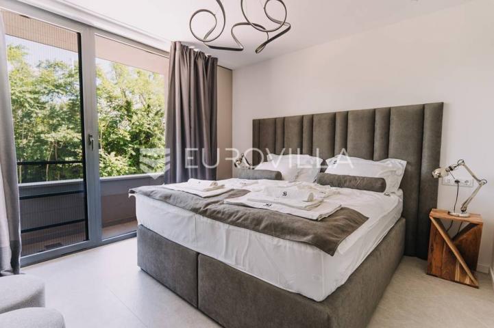 Zadar, Privlaka, prekrasna novoizgrađena vila