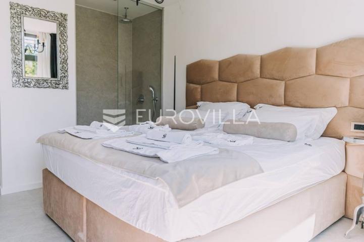 Zadar, Privlaka, prekrasna novoizgrađena vila