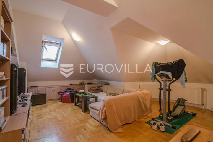 Zagreb, Maksimir, prekrasna obiteljska kuća na zemljištu 1450 m²