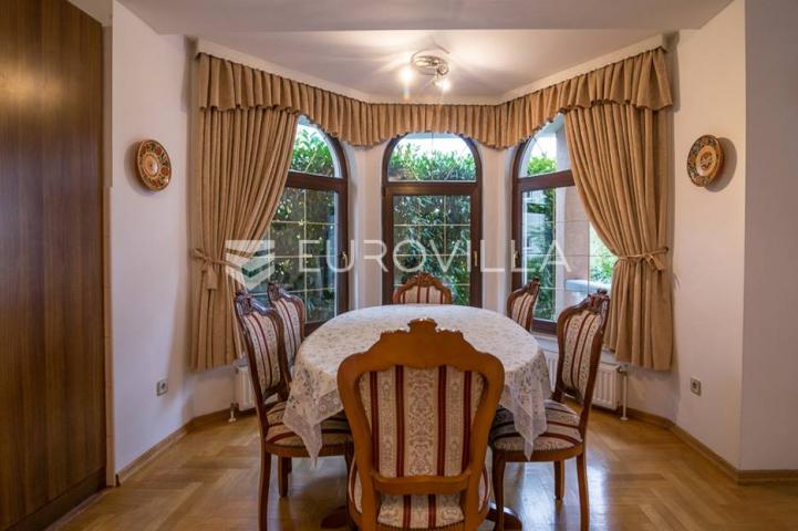 Zagreb, Maksimir, prekrasna obiteljska kuća na zemljištu 1450 m²