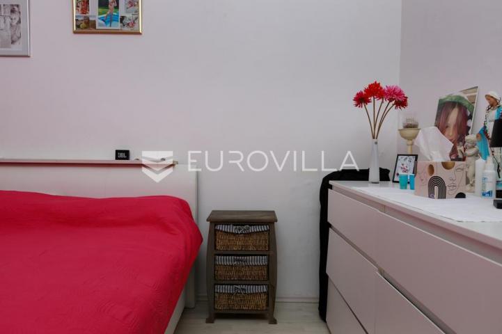 Opatija, Volosko, četverosoban stan 106 m², 70m od mora