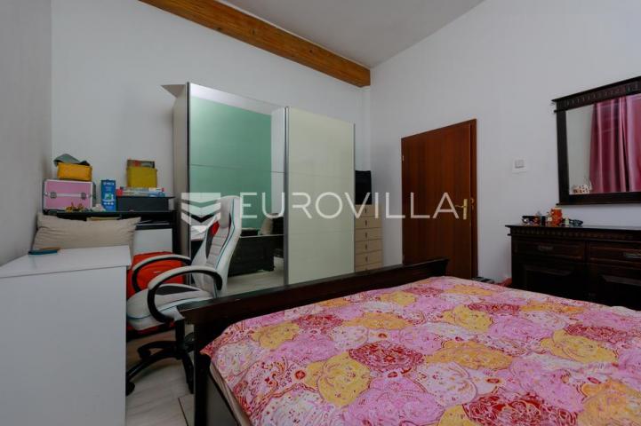 Opatija, Volosko, četverosoban stan 106 m², 70m od mora