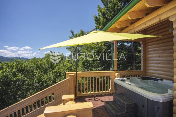 Mrkopalj, prekrasna drvena kuća 150 m2 u srcu Gorskog Kotara