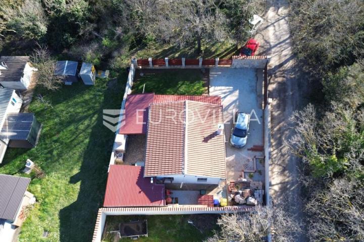 Istra, Medulin, atraktivna prizemnica okružena prirodom