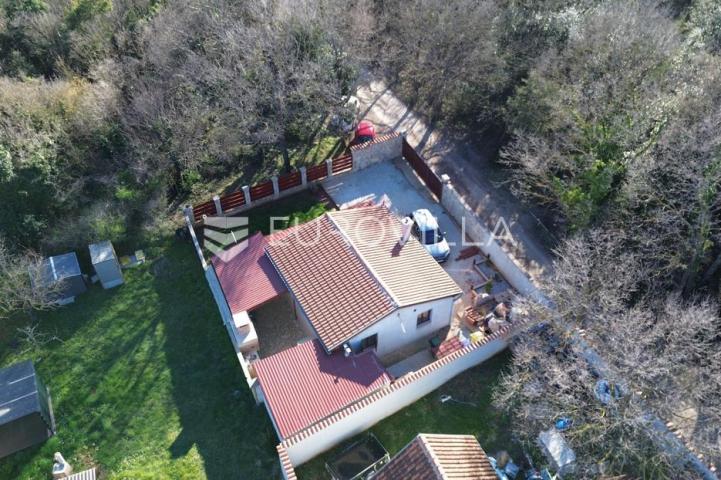 Istra, Medulin, atraktivna prizemnica okružena prirodom