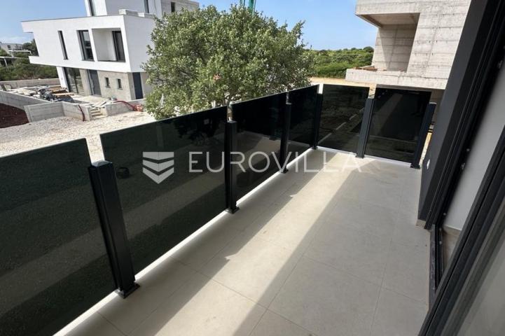 Istra, Medulin, odličan trosoban stan s POGLEDOM NA MORE, 62.73 m²