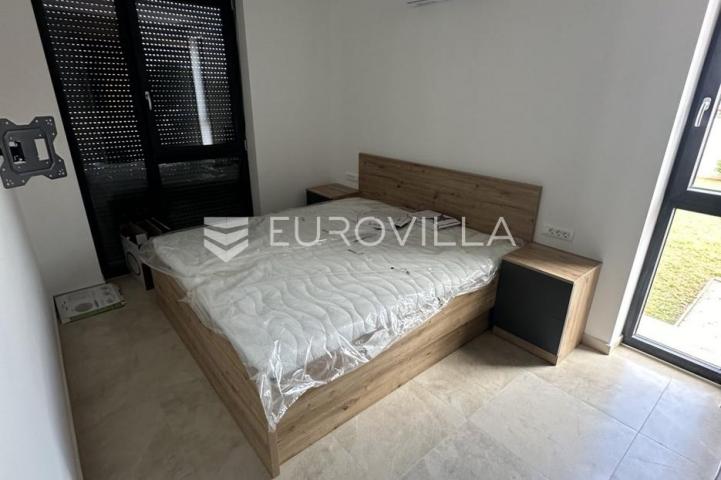 Istra, Medulin, odličan trosoban stan s POGLEDOM NA MORE, 62.73 m²