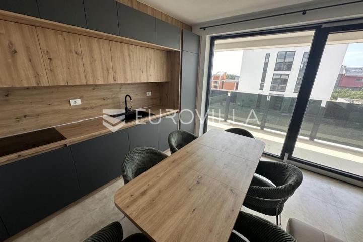 Istra, Medulin, odličan trosoban stan s POGLEDOM NA MORE, 62.73 m²