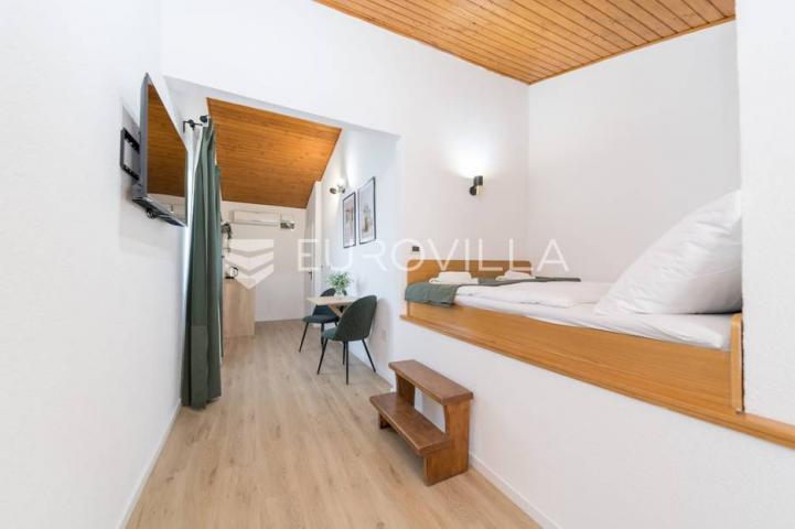 Istra, Umag, novouređeni aparthotel u blizini mora, 400m2