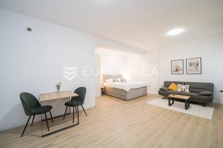 Istra, Umag, novouređeni aparthotel u blizini mora, 400m2