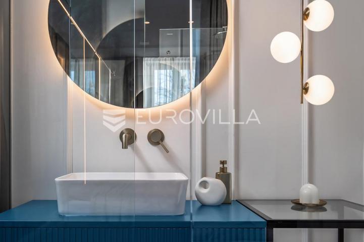 Rijeka, Centar, novouređen luksuzan stan 105 m² s tri apartmana