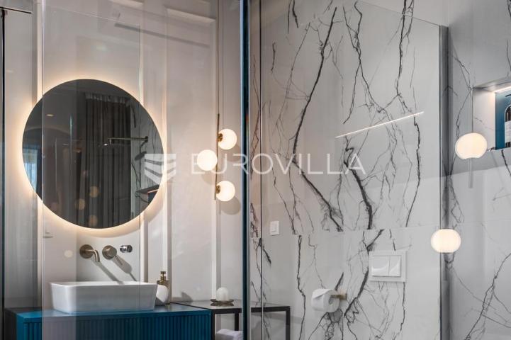 Rijeka, Centar, novouređen luksuzan stan 105 m² s tri apartmana