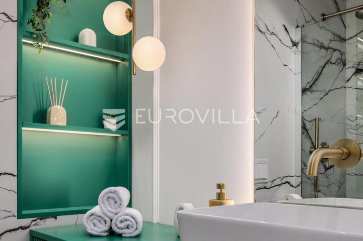Rijeka, Centar, novouređen luksuzan stan 105 m² s tri apartmana