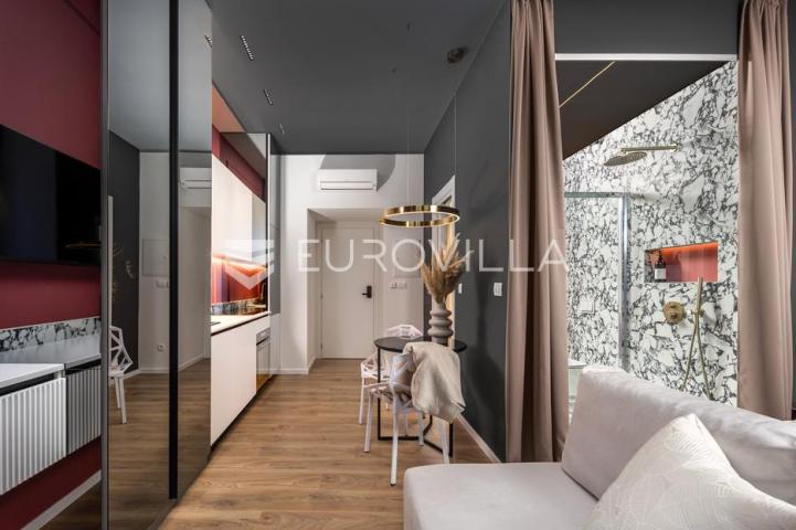 Rijeka, Centar, novouređen luksuzan stan 105 m² s tri apartmana