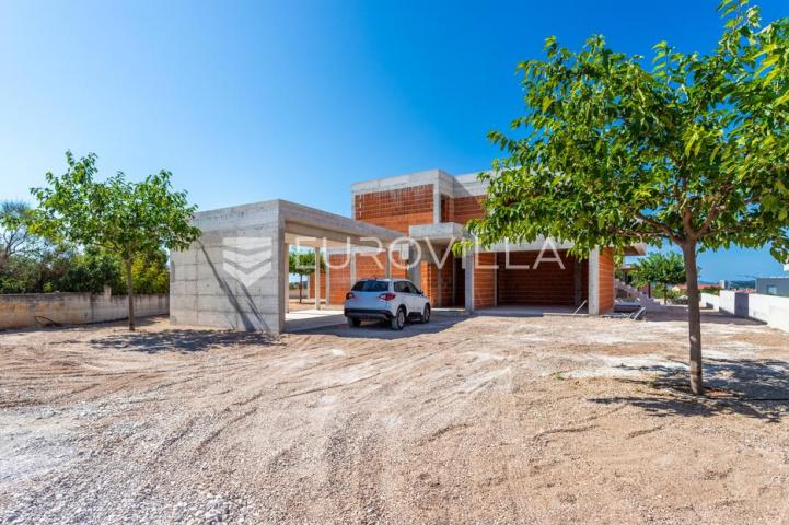 Vodice, prekrasna i prostrana vila s bazenom, 730,25 m²