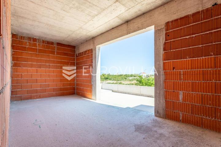 Vodice, prekrasna i prostrana vila s bazenom, 730,25 m²